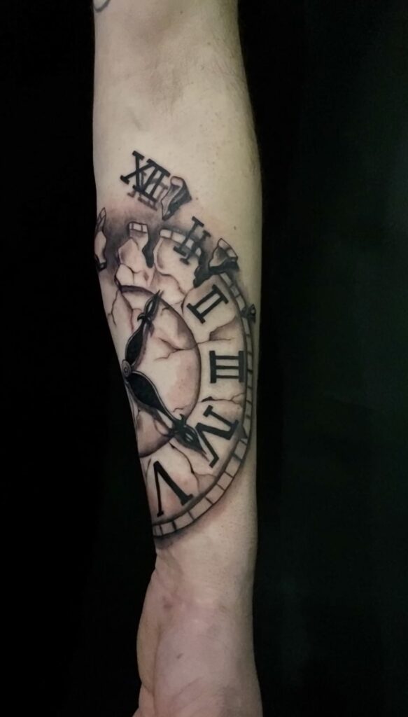 tattoo tatuaje tattoos realism ceas clock forearm anebrat